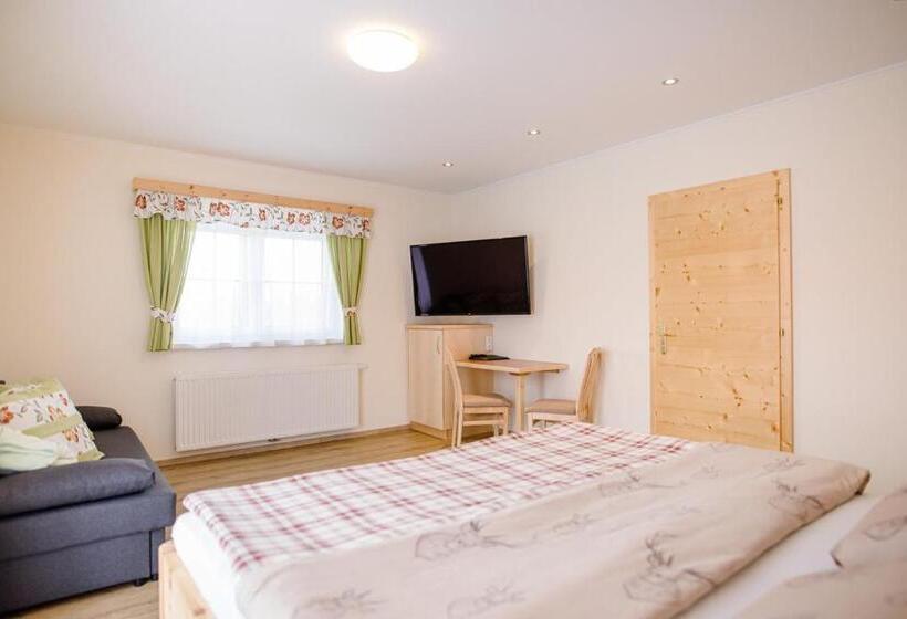اتاق لوکس, Gästezimmer Steiner