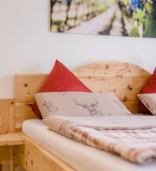 اتاق لوکس, Gästezimmer Steiner