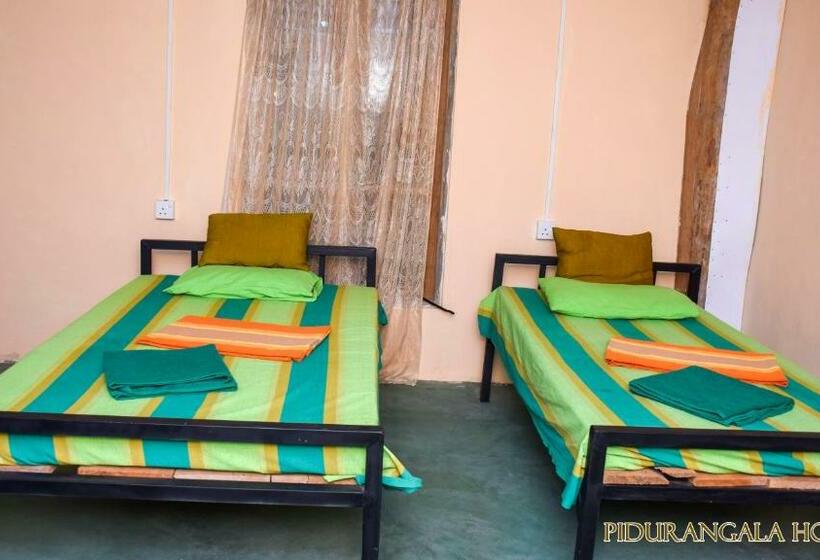 מיטה בחדר משותף, Pidurangala Hostel