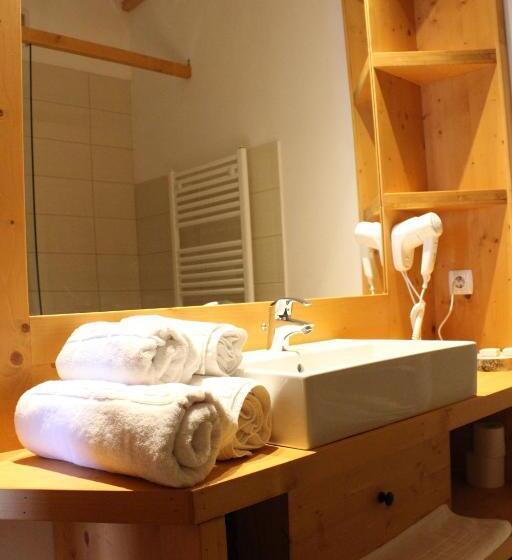 اتاق استاندارد, Monte Cervo Bio Hotel & Spa