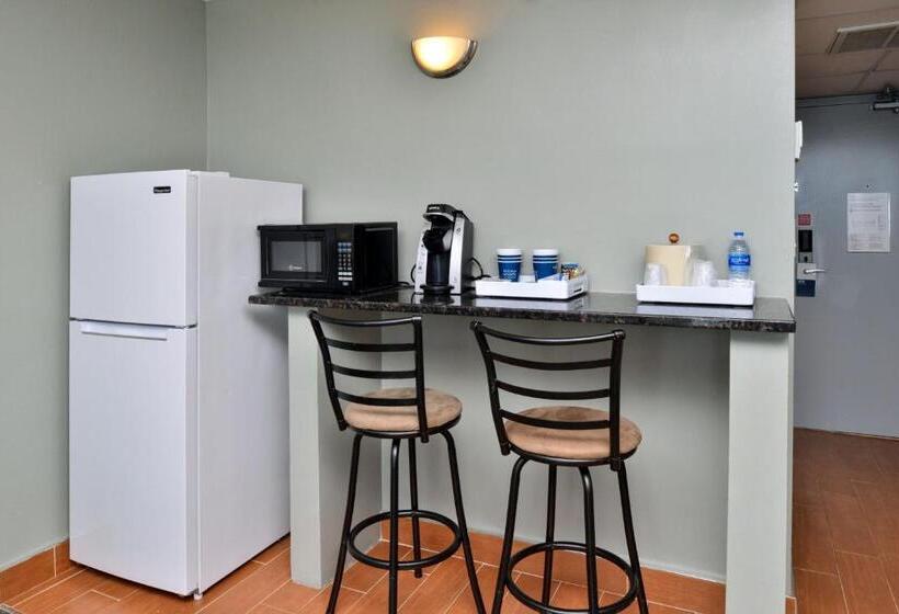 سوییت با چشم‌انداز دریا, Four Points By Sheraton Virginia Beach Oceanfront