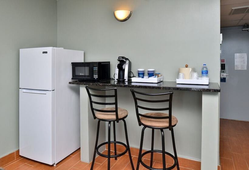 سوییت با چشم‌انداز دریا, Four Points By Sheraton Virginia Beach Oceanfront