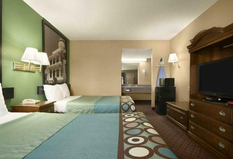 Номер Стандарт 2 Двуспальные Кровати, Super 8 By Wyndham Hattiesburg North