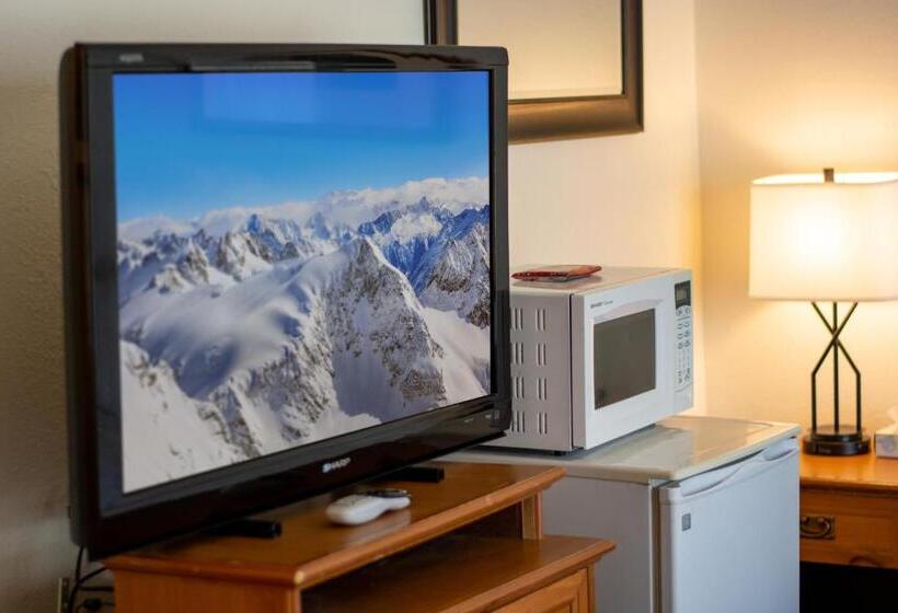 Номер Стандарт, Swiss Alps Inn