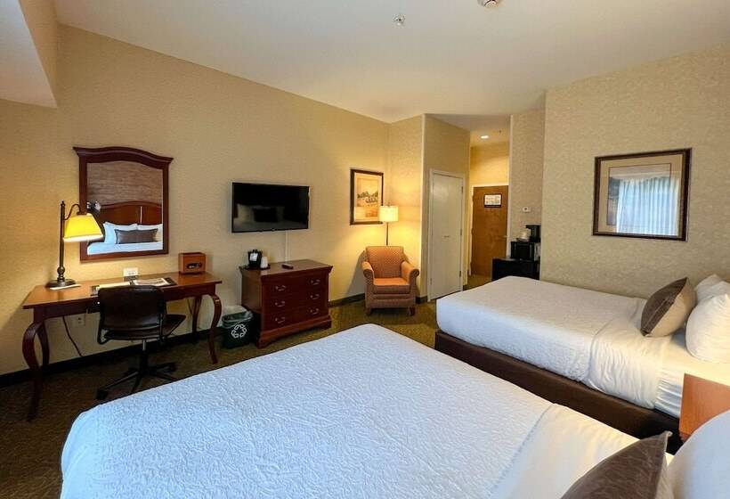 اتاق لوکس, Maine Evergreen Hotel, Ascend Hotel Collection