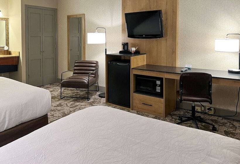 اتاق استاندارد با 2 تخت دوبل, Maine Evergreen Hotel, Ascend Hotel Collection