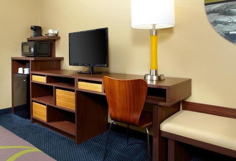 キングサイズベッドのスタンダードルーム, Super 8 By Wyndham St. Clairsville Oh/wheeling Wv Area