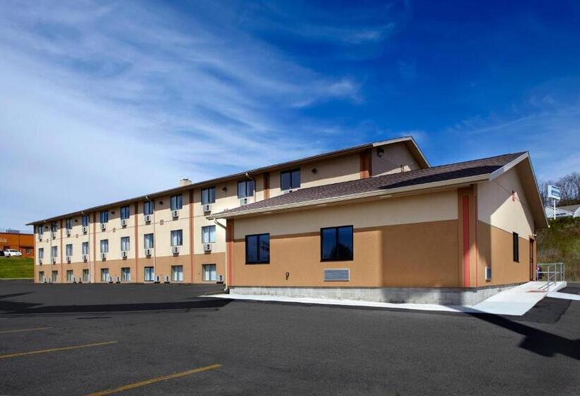 Номер Стандарт, Super 8 By Wyndham St. Clairsville Oh/wheeling Wv Area
