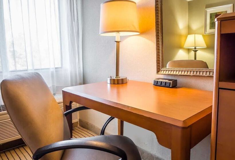 带2个双人床的标准工作室, Quality Inn Spring Valleynanuet
