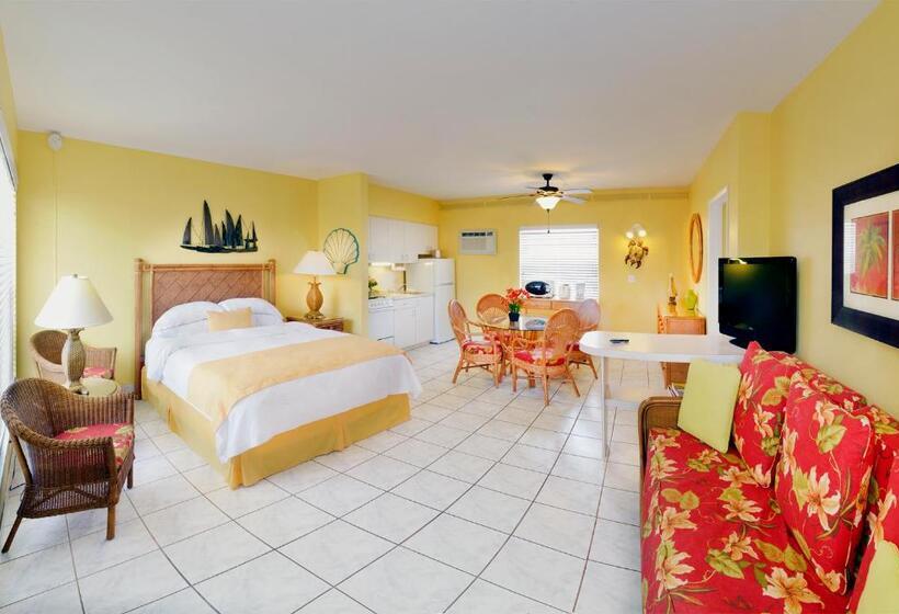 스탠다드 스튜디오 바다 전망, Tropic Seas Resort