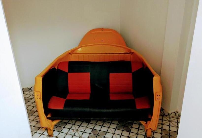 استودیوی لوکس, Space 4 U   Hotel Boutique Temático   Aeroporto
