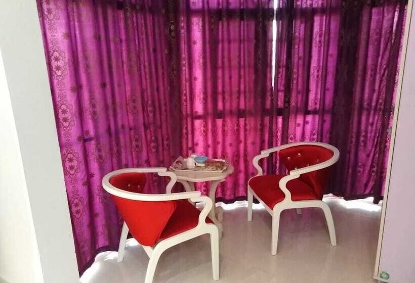اتاق لوکس, Tafadal