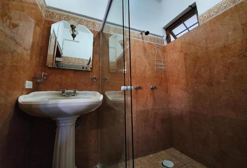 Quarto Estandar, Colonos Los Cabos