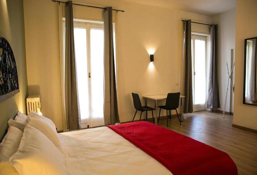 سوییت جونیور با بالکن, Palazzo Pasta Malpensa