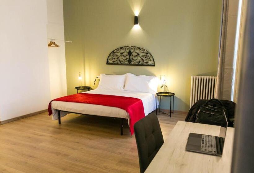 سوییت جونیور با بالکن, Palazzo Pasta Malpensa