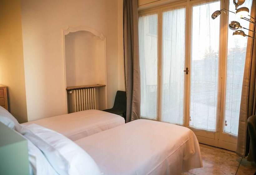 اتاق سوپریور چهار تخته, Palazzo Pasta Malpensa