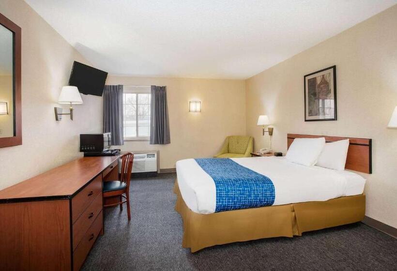 身障者適用キングサイズベッドルーム, Travelodge By Wyndham Colorado Springs Airport/peterson Afb