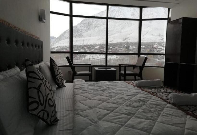 Номер Deluxe, The White Castle Kargil