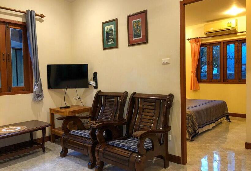 デラックスルーム, Ginis Beach Resort