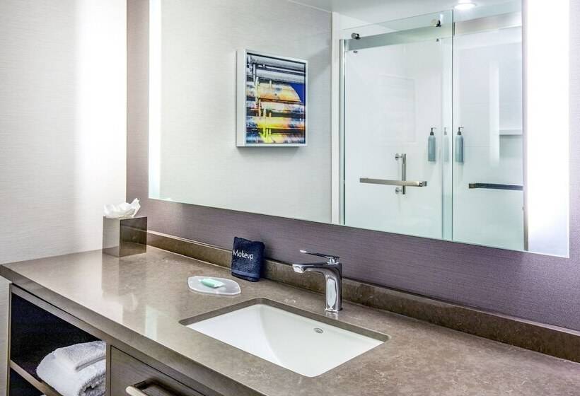 Номер Executive, Courtyard By Marriott Boston Billerica Bedford