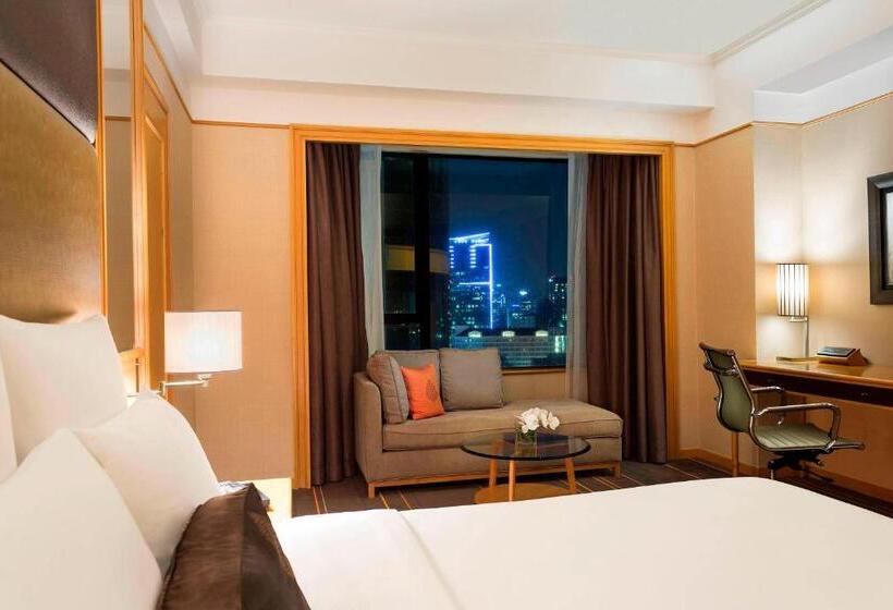 اتاق دلوکس با تخت کینگ و چشم‌انداز شهر, Renaissance Riverside Hotel Saigon