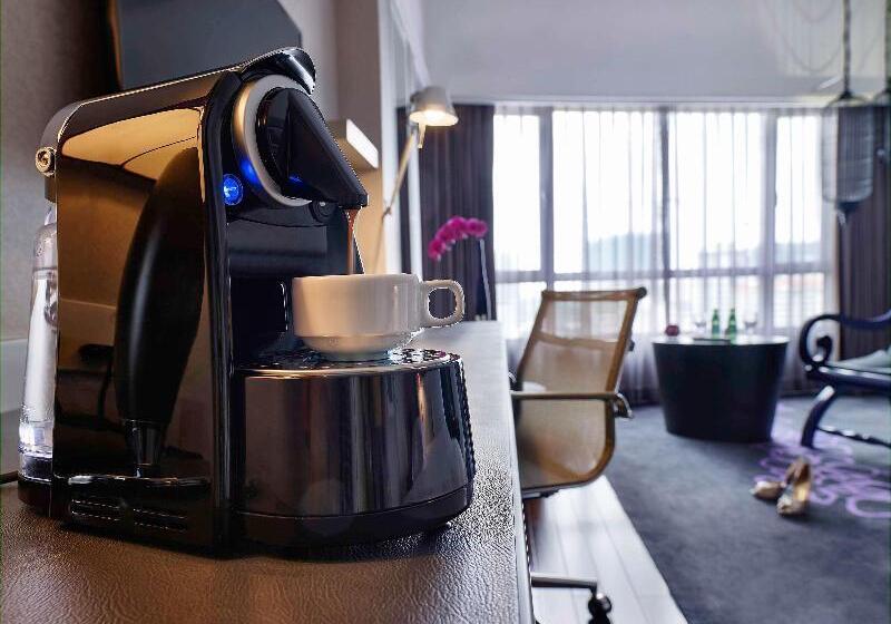 اتاق کلاب, Sofitel Saigon Plaza