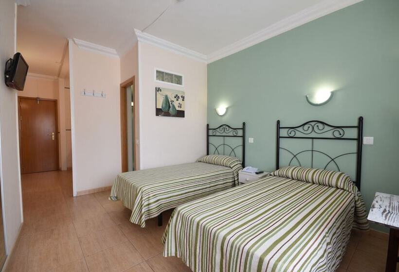 スタンダードスタジオ, Apartamentos Tinoca