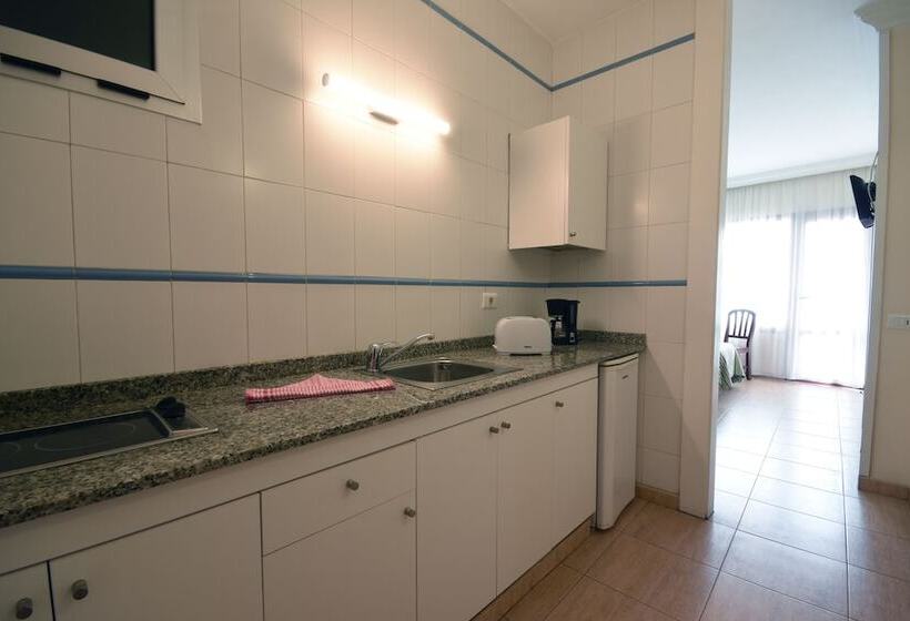 スタンダードスタジオ, Apartamentos Tinoca