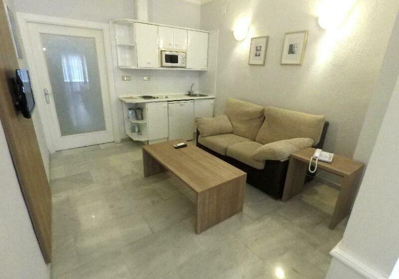 Номер Стандарт, First Flatotel International