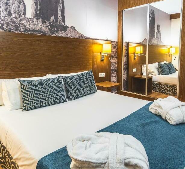 Номер Стандарт, Adonis Plaza