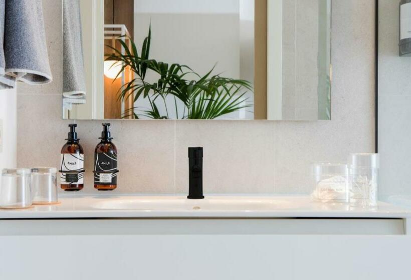 اتاق استاندارد با چشم‌انداز, Innside by Meliá Madrid Gran Vía