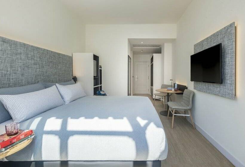 اتاق استاندارد با چشم‌انداز, Innside by Meliá Madrid Gran Vía