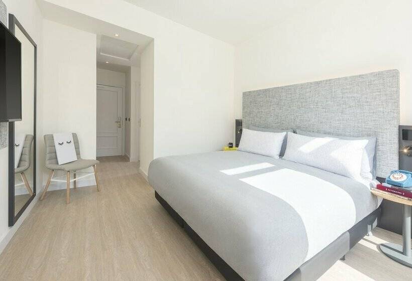 اتاق استاندارد با چشم‌انداز, Innside by Meliá Madrid Gran Vía