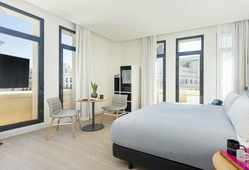 اتاق استاندارد تودرتو, Innside by Meliá Madrid Gran Vía