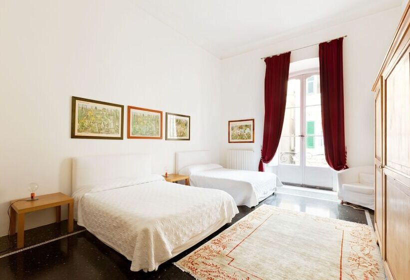 اتاق استاندارد چهار تخته, Palazzo Cicala