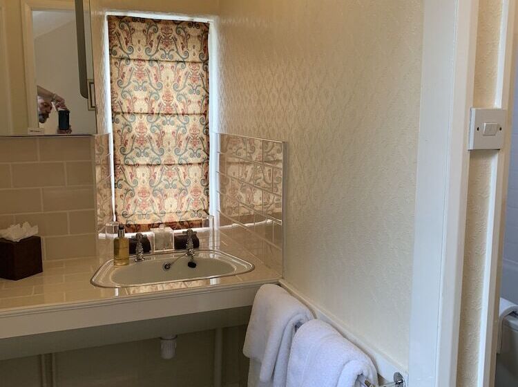 اتاق استاندارد, The Willowsmere   Adults Only
