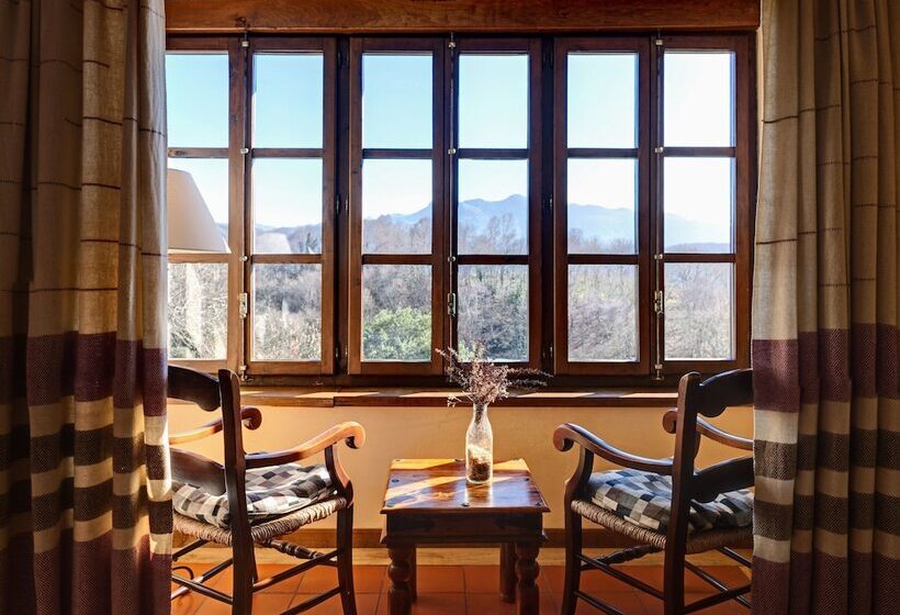 سوییت جونیور, La Montaña Mágica Hotel Rural