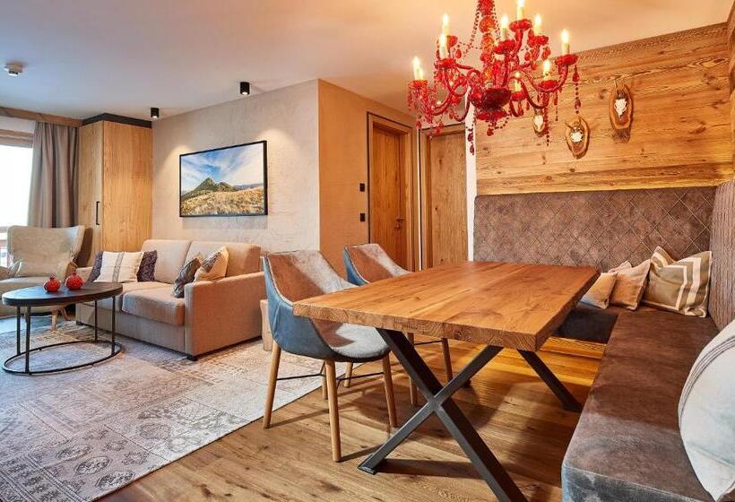3 Bedroom Suite, Das Goldners