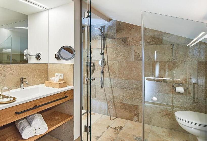 3 Bedroom Suite, Das Goldners