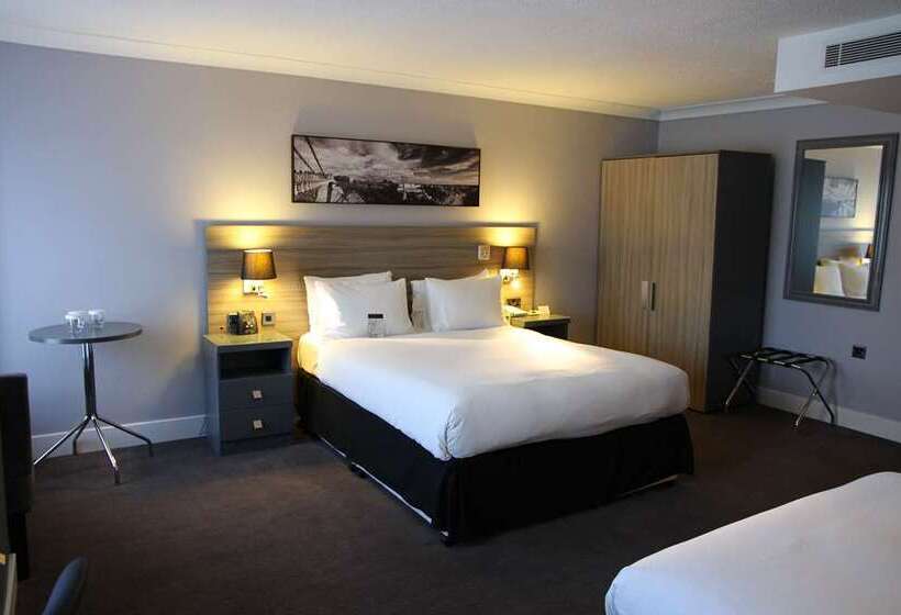 اتاق استاندارد برای معلولان, Hilton Edinburgh Carlton
