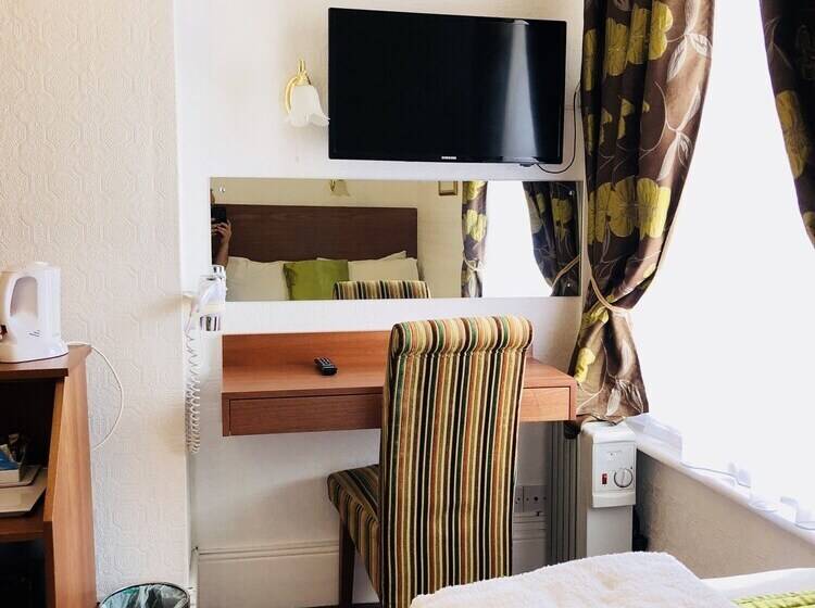 Номер Стандарт Индивидуальный, Ilfracombe House Hotel   Near Cliffs Pavilion