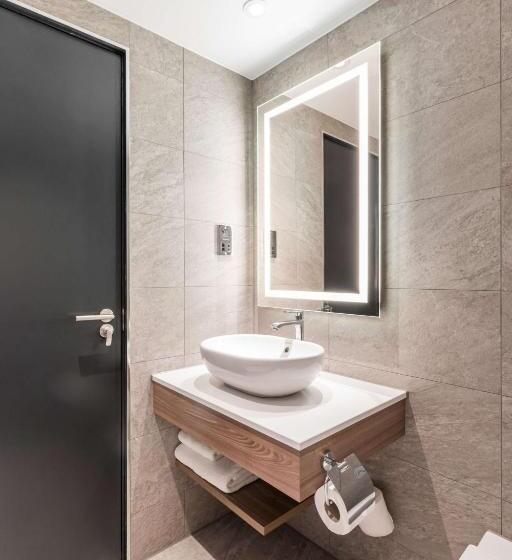 이그제큐티브 룸, Radisson Red  London Heathrow