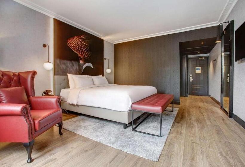 이그제큐티브 룸, Radisson Red  London Heathrow