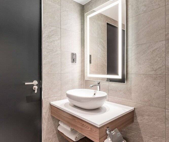 수피리어 전망 룸, Radisson Red  London Heathrow