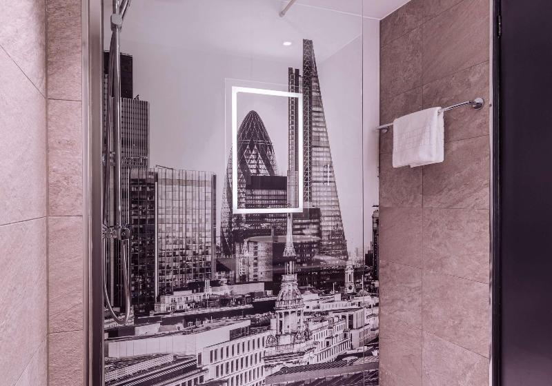 수피리어 룸, Radisson Red  London Heathrow