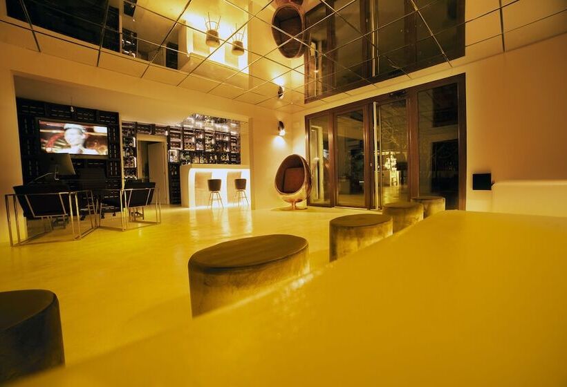 经济房, Paiise Hotels