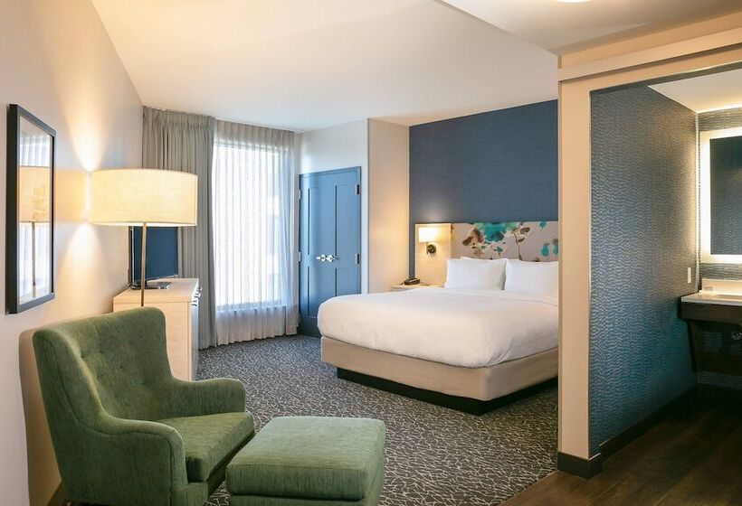 مجموعه ویستا شهر, Towneplace Suites Nashville Downtown/capitol District