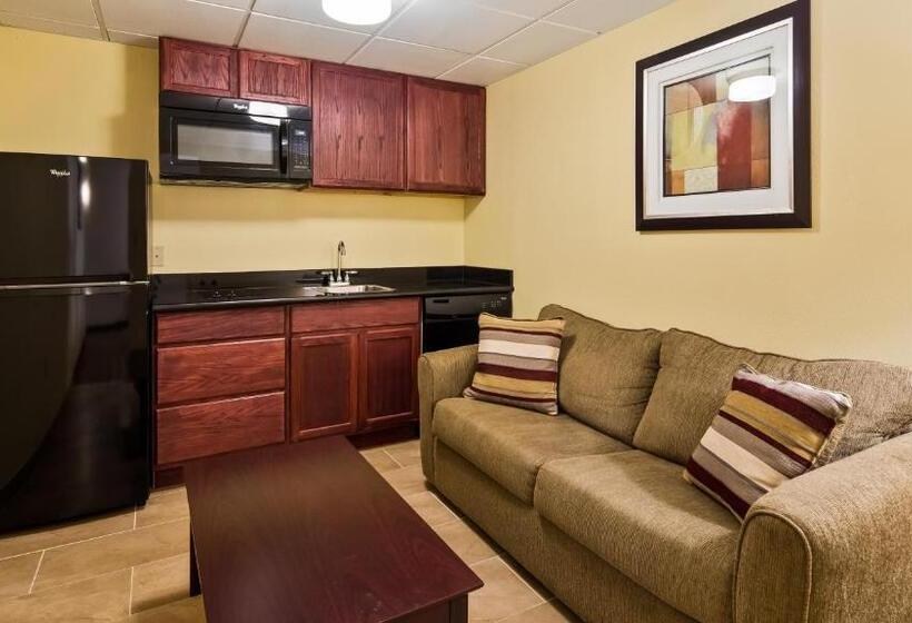 Люкс Кровать Кинг, Best Western Airport Inn & Suites Cleveland