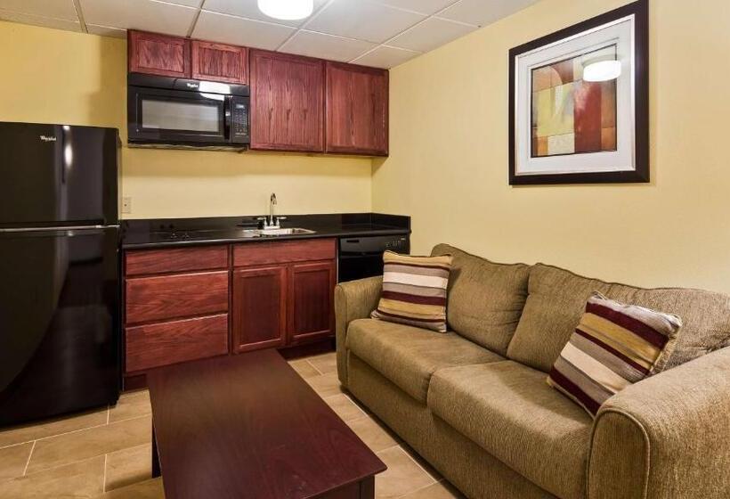 Люкс, Best Western Airport Inn & Suites Cleveland
