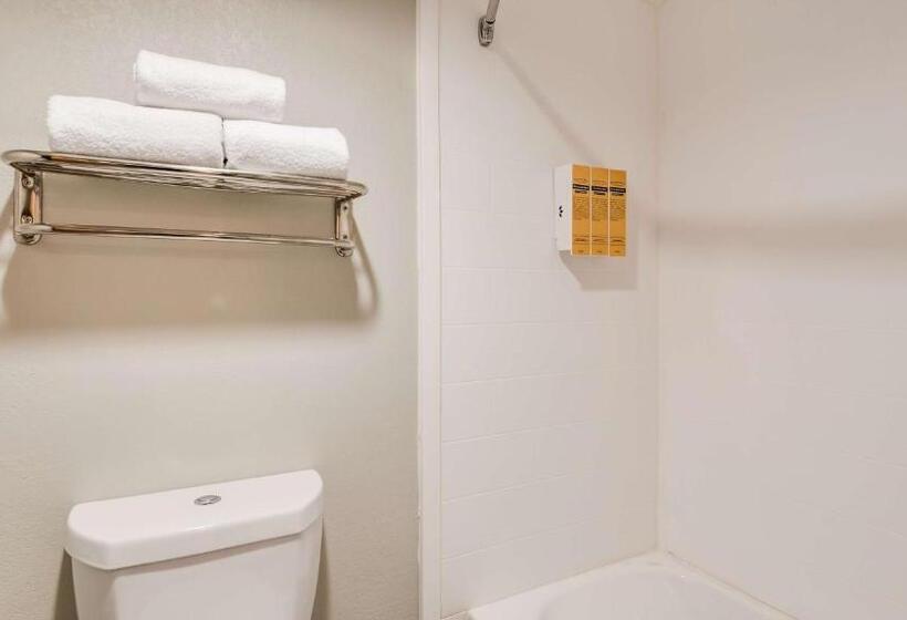 Standard Szoba King Size Bed, Best Western Plus Knoxville Cedar Bluff